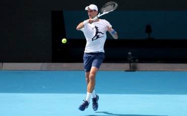 Водачът в световната тенис ранглиста Новак Джокович играе по свои собствени
