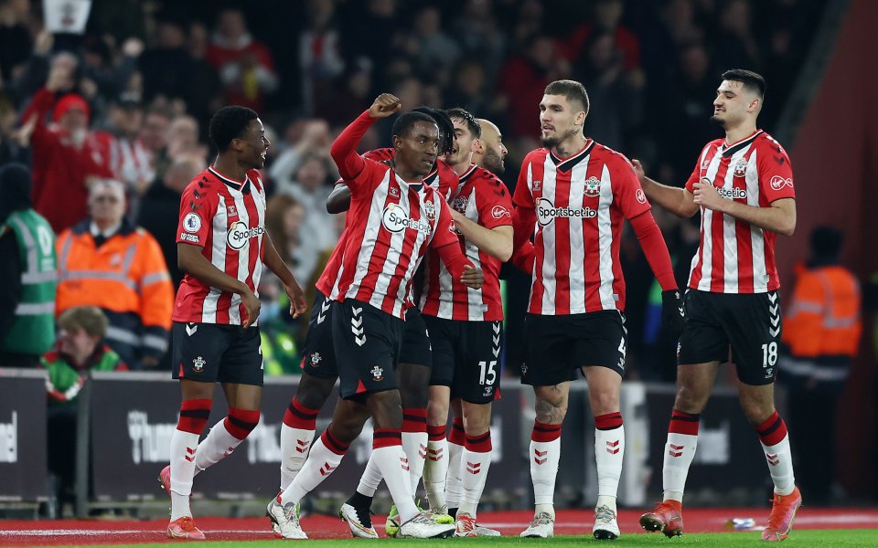 Отборът на Саутхемптън постигна разгромна победа с 4:1 срещу Брентфорд