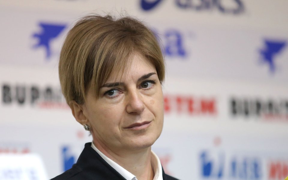 Екатерина Дафовска остава начело на биатлона