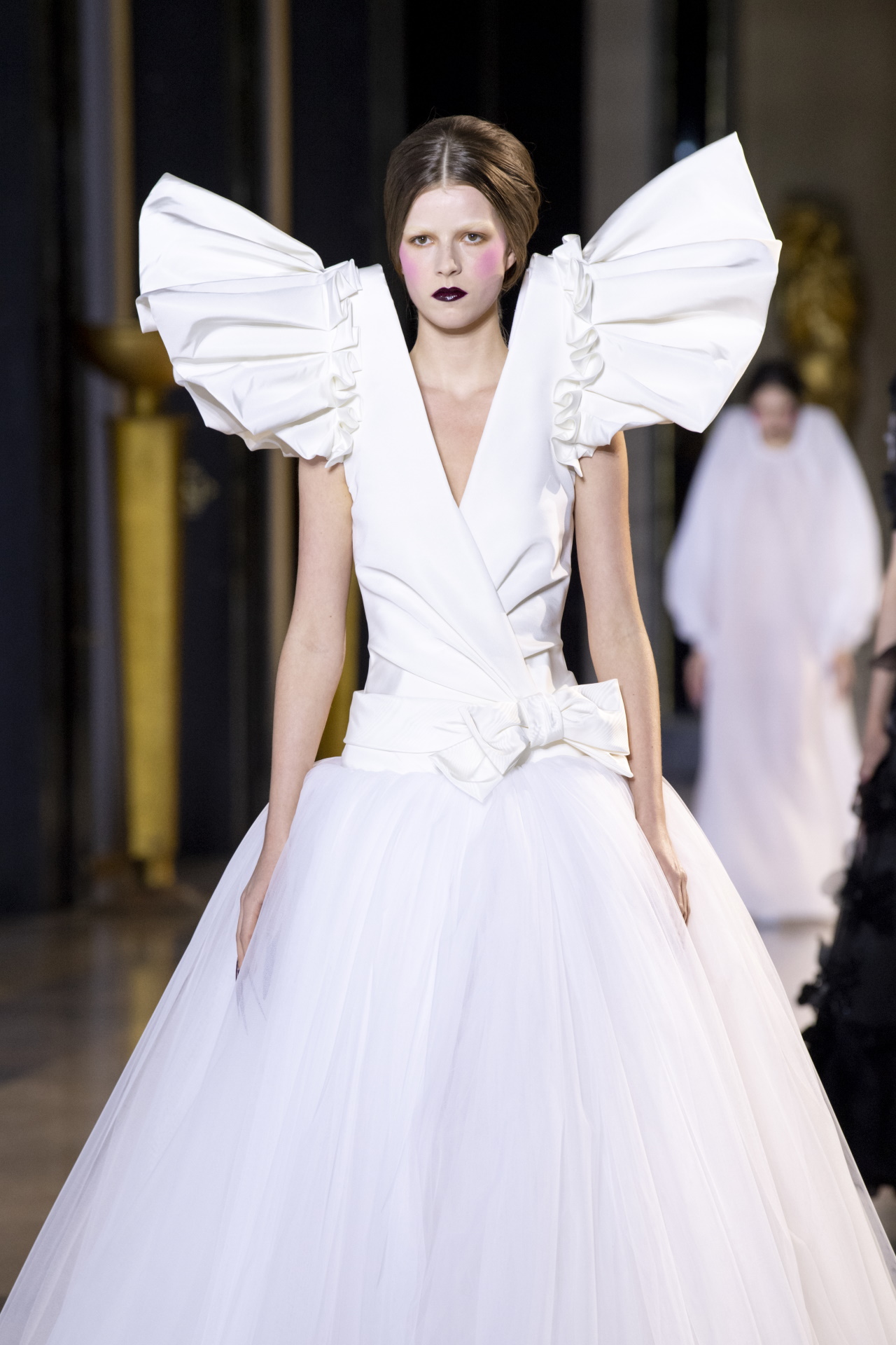 <p>Колекцията на Виктор и Ролс на Седмицата на модата в Париж (2022)</p>