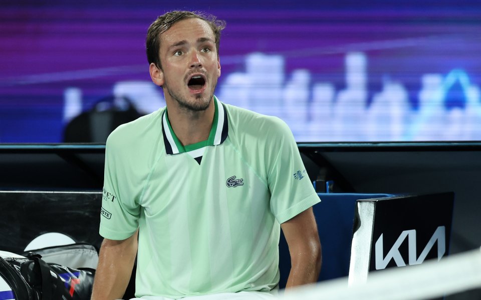 Данийл Медведев бе глобен с общо с 12 000 долара