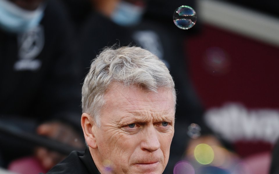 Уест Хем се интересува от нападателя на Реймс Уго Екитике.