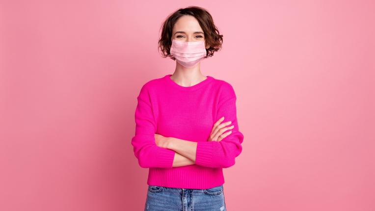 жена маска пандемия коронавирус