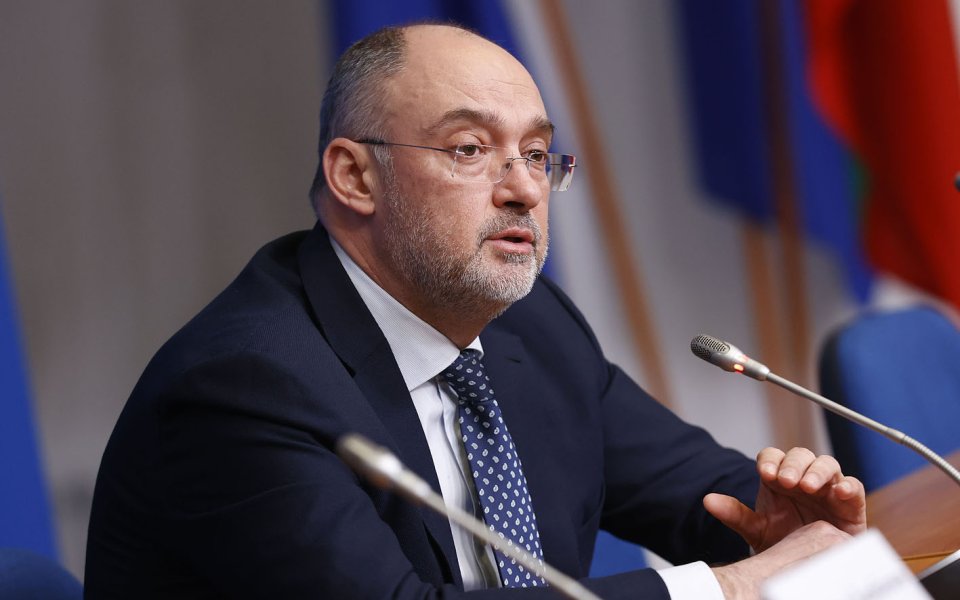 Един от членовете в екипа на Димитър Бербатов - Петър