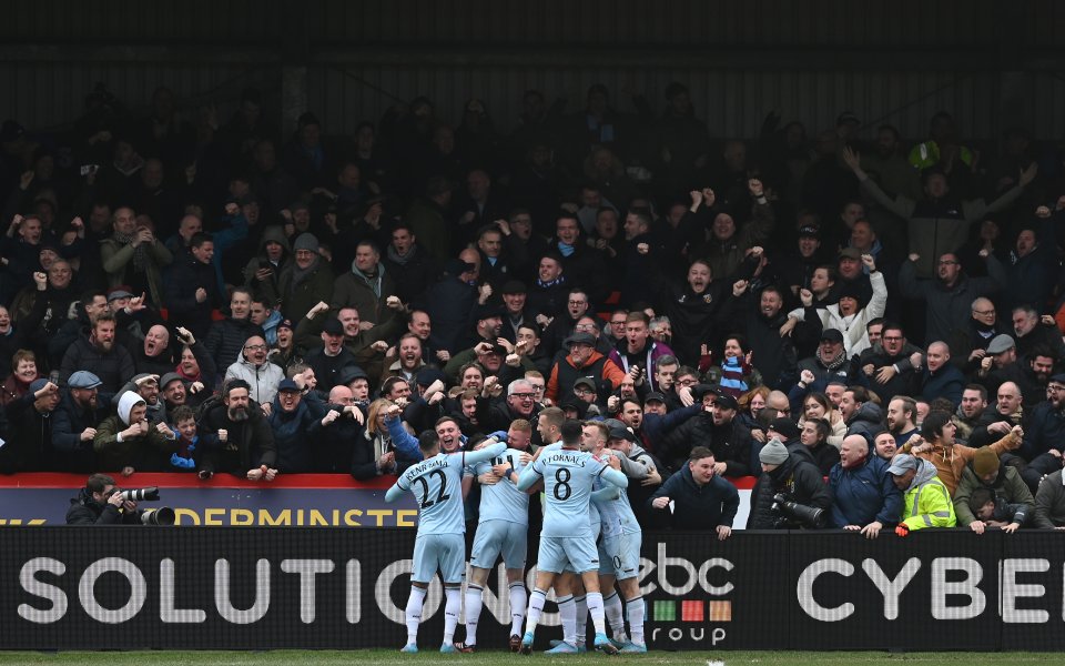 Отборът на Уест Хем записа трудна победа с 2:1 над