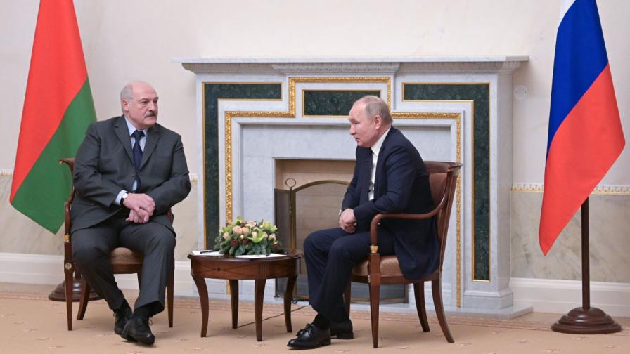 Руският президент Владимир Путин обеща да ме направи полковник в руската армия, заяви беларуският президент Александър Лукашенко