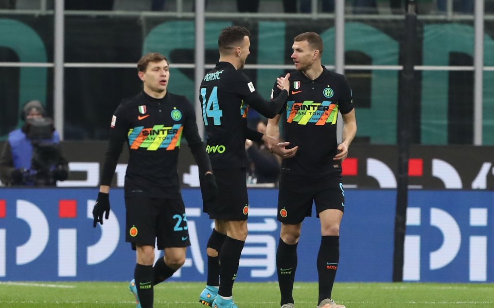 Интер и Рома играят при резултат 1:0 в двубой от