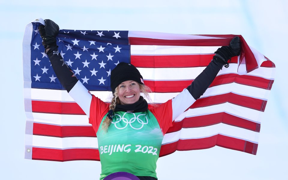 Линдзи Джакобелис (САЩ) триумфира в сноубордкроса на зимните Игри в