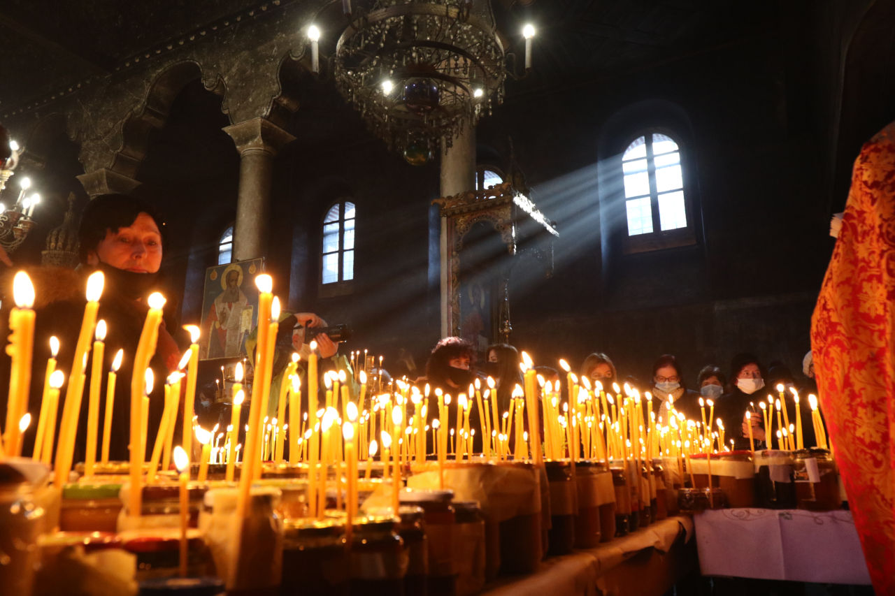 <p>На 10 февруари Българската православна църква почита паметта на Св. Харалампий Чудотворец</p>