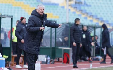 Старши треньорът на Локомотив София Иван Колев остана със смесени