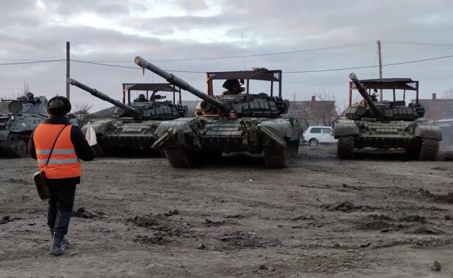 Русия обяви, че е приключила военни маневри в Крим и войските си заминават от полуострова
