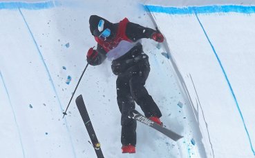 Британският състезател по ски свободен стил Гус Кенуорти претърпя във