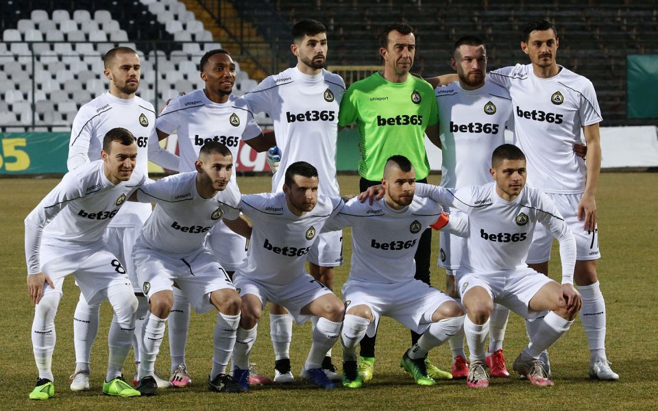 Атакуващият играч на Славия - Йон Бакеро, обра наградата за