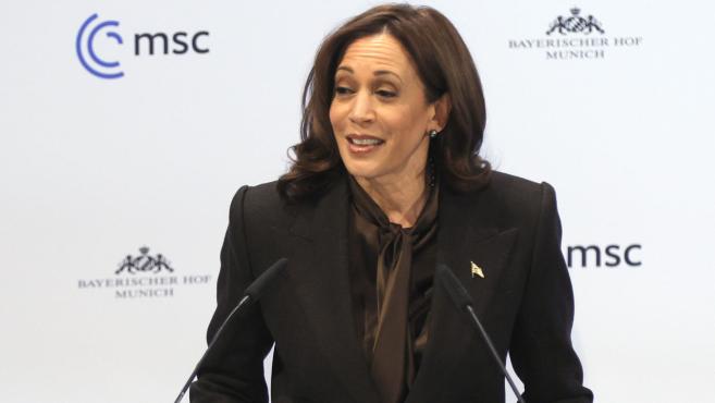  Камала Харис 