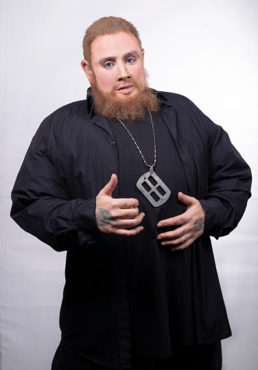 <p>Мариана Попова&nbsp;влезе в мъжкия образ на Rag&#39;n&#39;Bone Man</p>