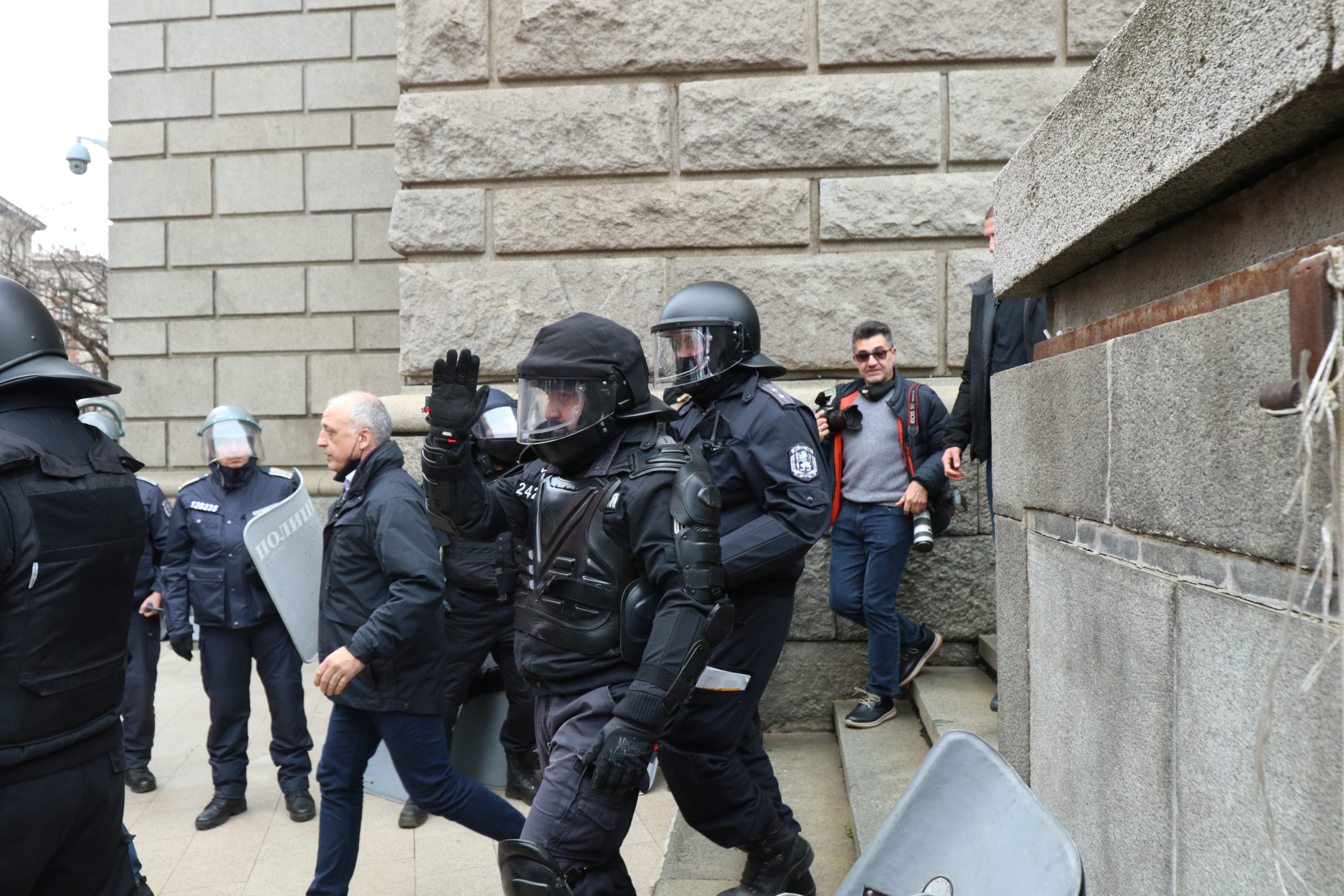 Протест на "Възраждане" срещу зеления сертификат