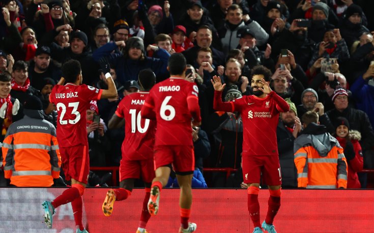 Неукротим Ливърпул премаза Лийдс и погледна смело към трона на Ман Сити