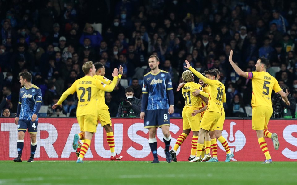 Наполи и Барселона играят при резултат 1:3 на "Диего Армандо