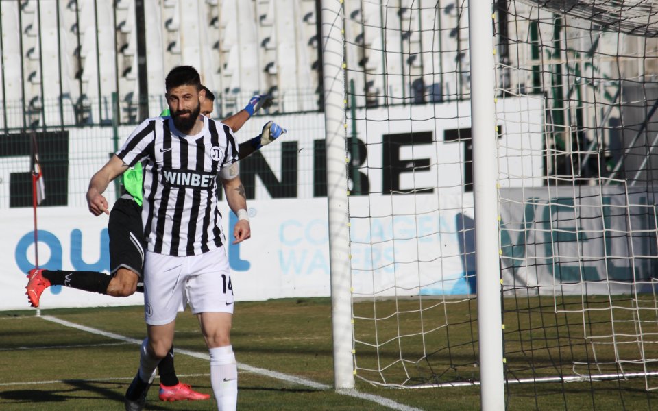 Капитанът на Локомотив Пловдив Димитър Илиев спечели приза за Играч