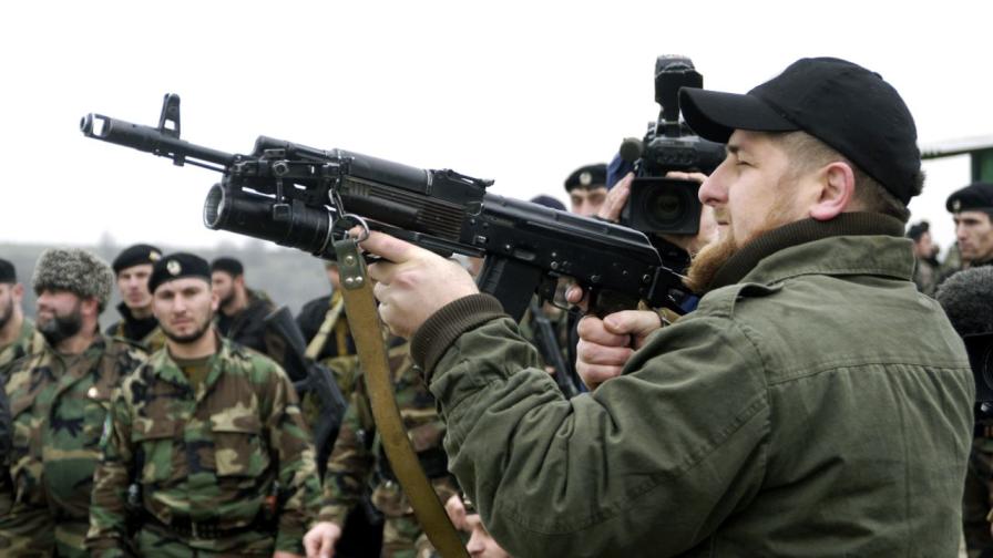<p>Чеченци влизат в Украйна, за да убиват киевски служители</p>