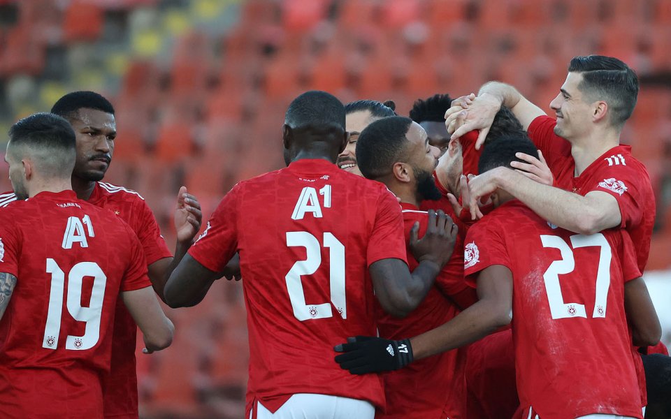 Отборите на ЦСКА и Ботев Враца играят при във втория