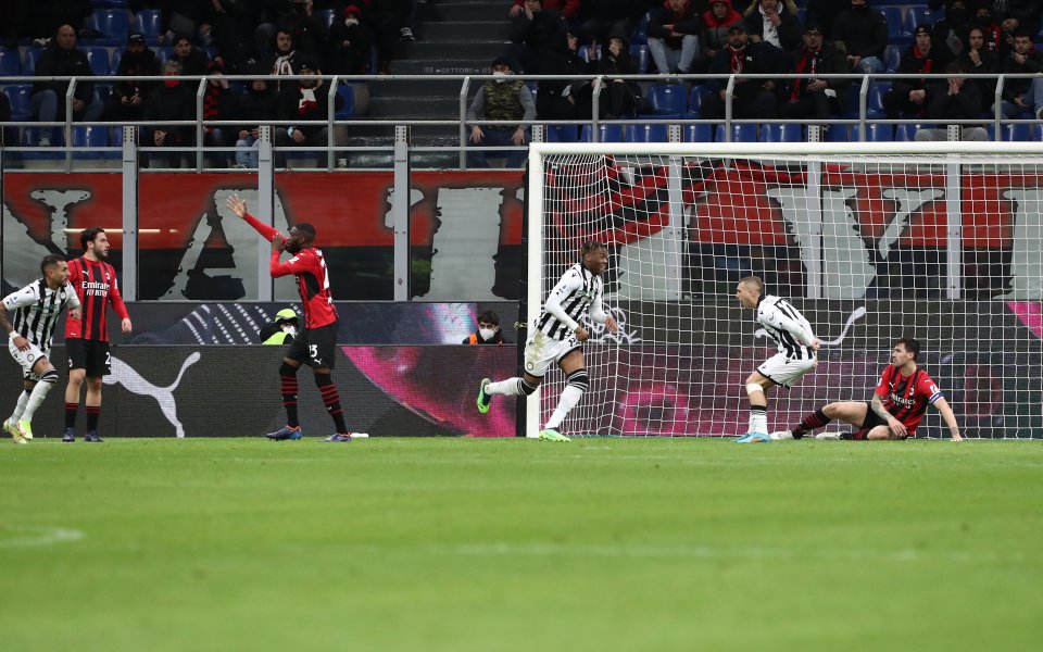 Милан допусна втора поредна грешна стъпка в битката за титлата