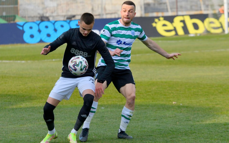 Отборите на Черно море и Пирин Благоевград откриват шестия кръг