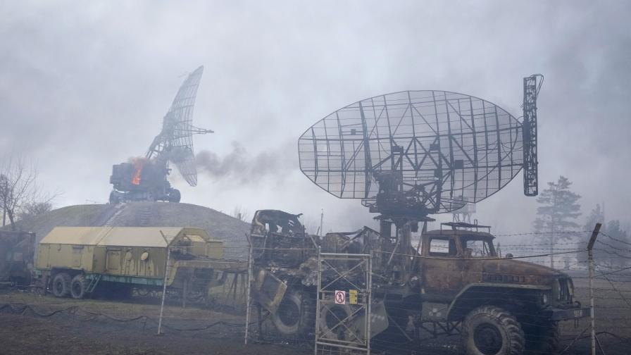 <p>Русия: Разрушихме украинска военновъздушна база</p>