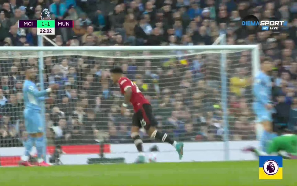 Юнайтед успя да изравни резултата срещу Сити с гол на