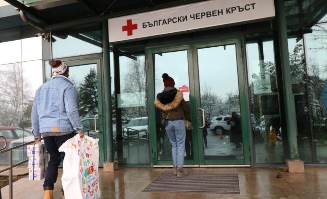 Посолството на Япония връчва дарение на БЧК за бежанските общности