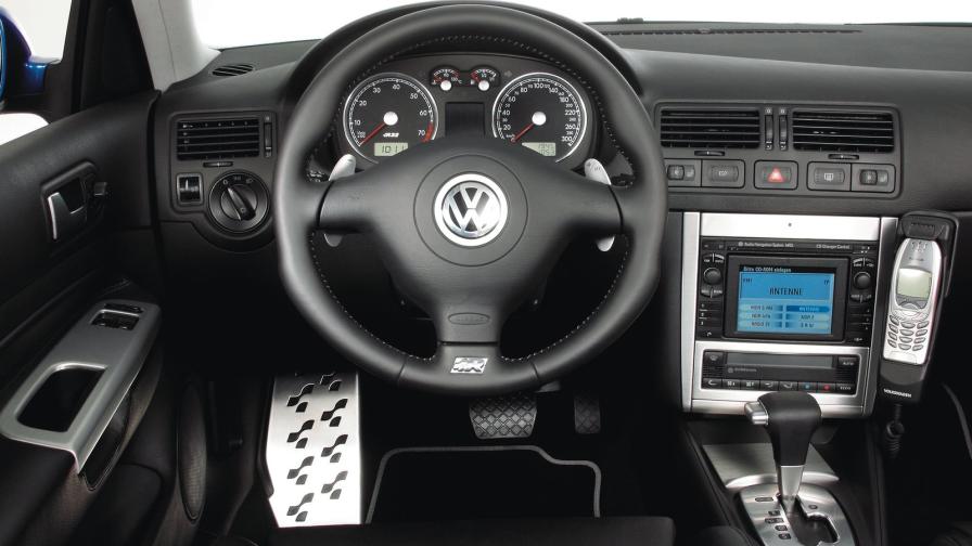 VW Golf R32