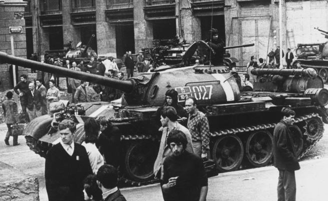 1968: Kогато съветските танкове влязоха в Прага