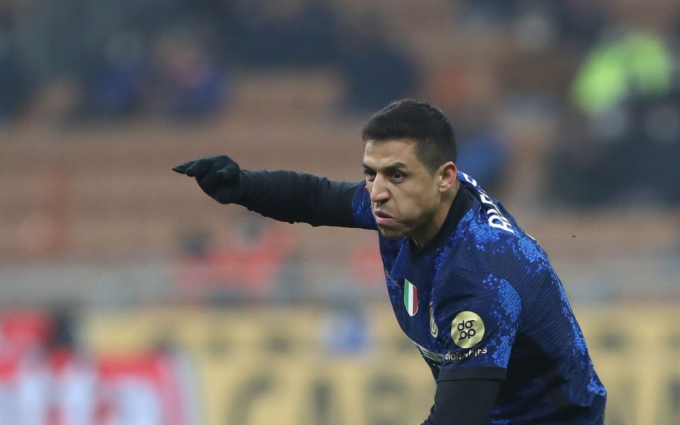 Нападателят на Интер Алексис Санчес може да смени клубната си