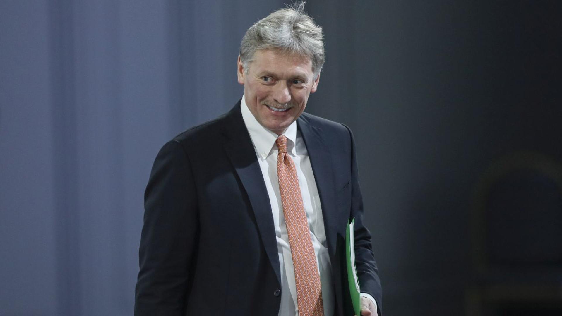 Русия се подиграва на изказването на Доналд Тръмп за хартиения