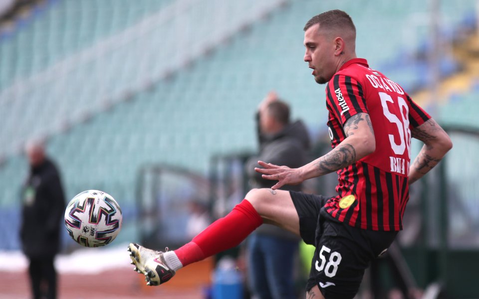 Един от основните играчи на Локомотив София &ndash; Октавио, е