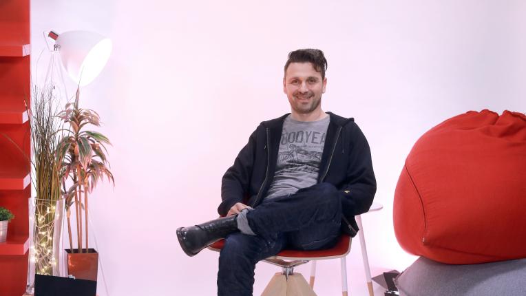  Александър Сано на посетители на Edna.bg 