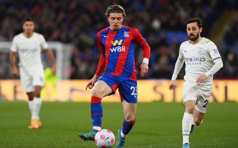Отборите на Кристъл Палас и Манчестър Сити играят при в