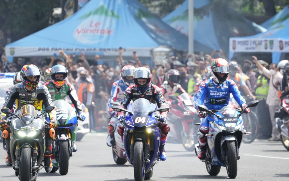 Пилотите от Moto GP ще карат пред близо 60 хиляди души в Индонезия