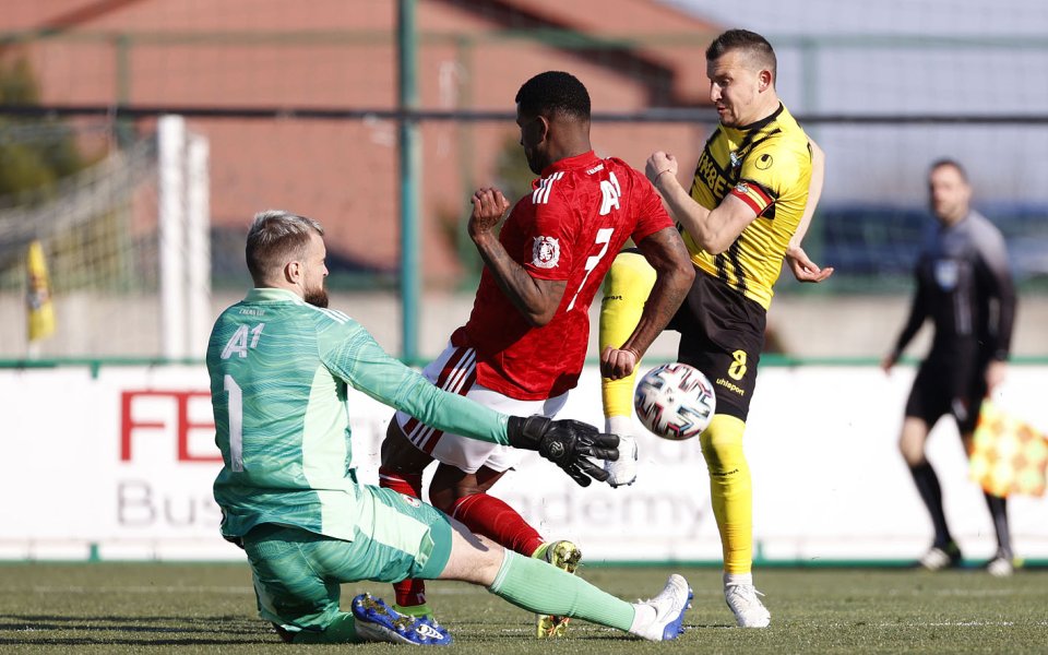 Приятелската среща между ЦСКА и Марек, която трябваше да се