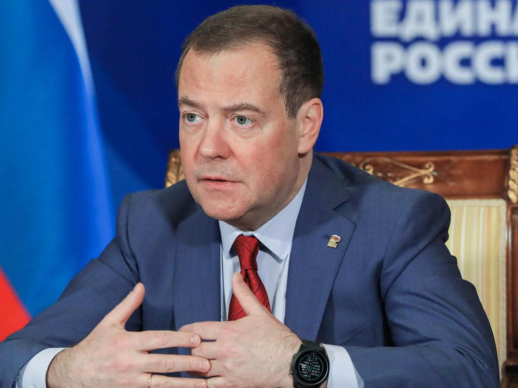 Бившият руски държавен глава Дмитрий Медведев заплаши Полша с перспективата за