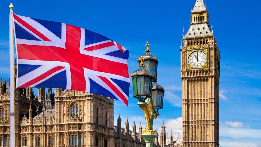 Обединеното кралство забрани на чуждестранни студенти да водят семействата си в страната