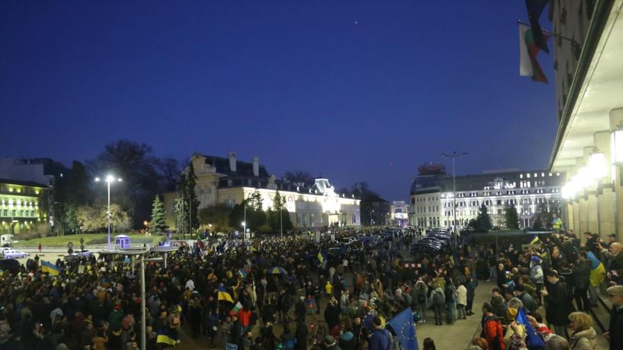 Огромно шествие в София срещу войната в Украйна