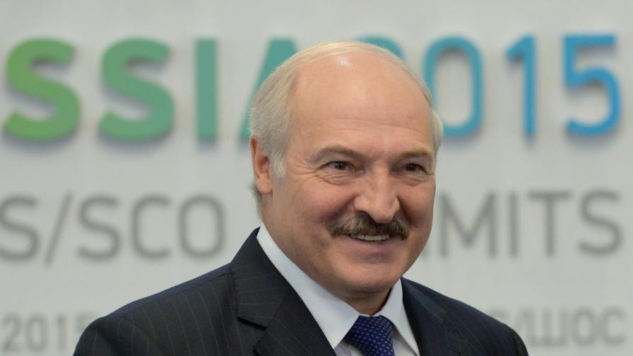 <p>Лукашенко: Ядрени оръжия ще има за всички</p>