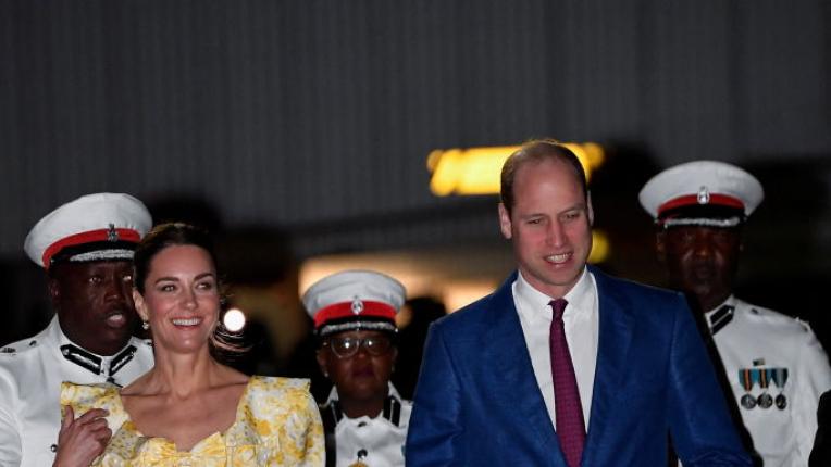 Край на кралското турне в Карибите: Кейт и Уилям се връщат във Великобритания