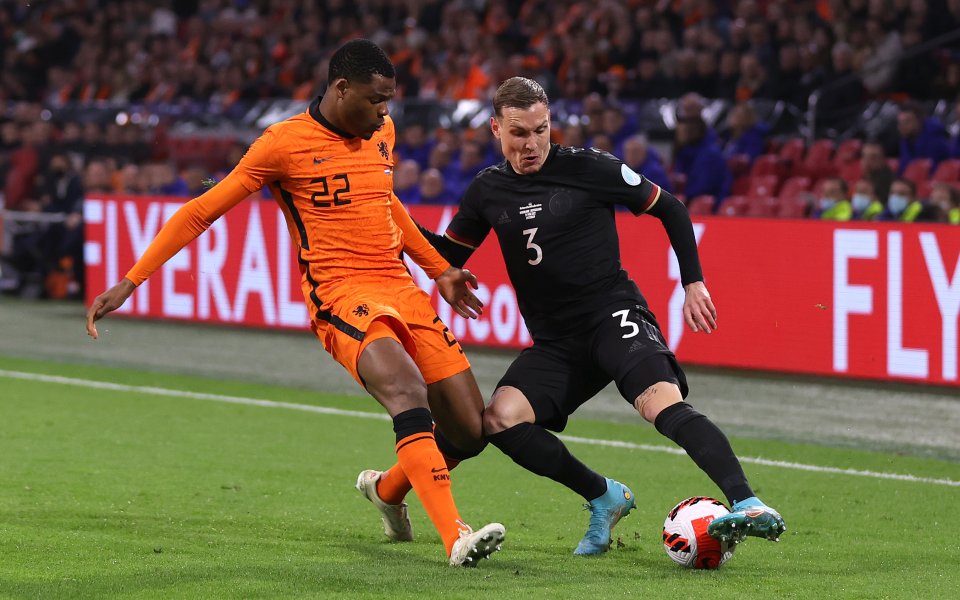 Нидерландия и Германия играят при резултат 1:1 в приятелска среща