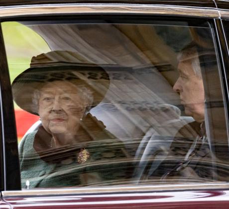 Кралица Елизабет II с първа публична проява от месеци Тя участва