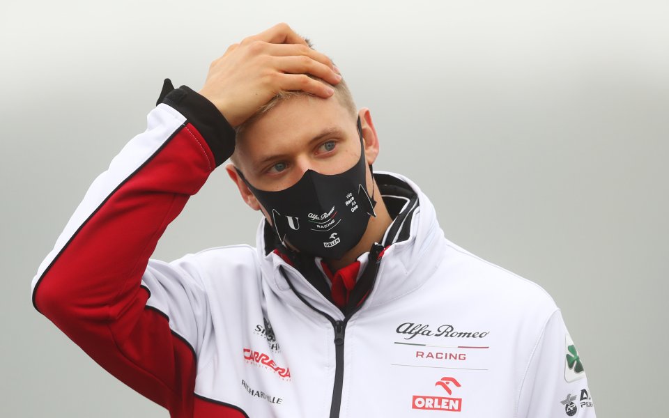 Мик Шумахер няма проблеми с увереността след инцидента в Джеда.
