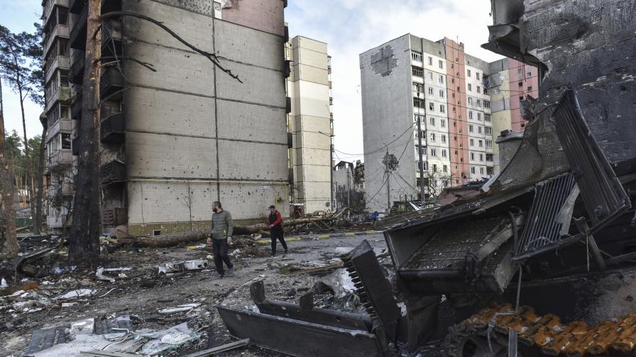 Мощни експлозии отекнаха в различни градове в Украйна