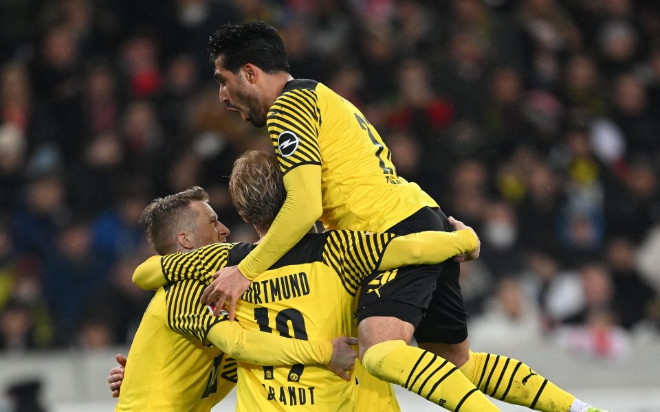 Борусия Дортмунд спря лошата си серия и спечели гостуването си
