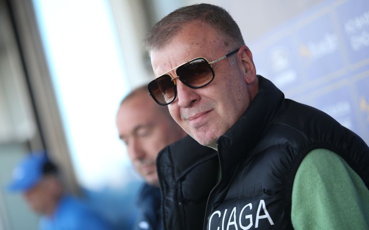 Сираков с обръщение към 